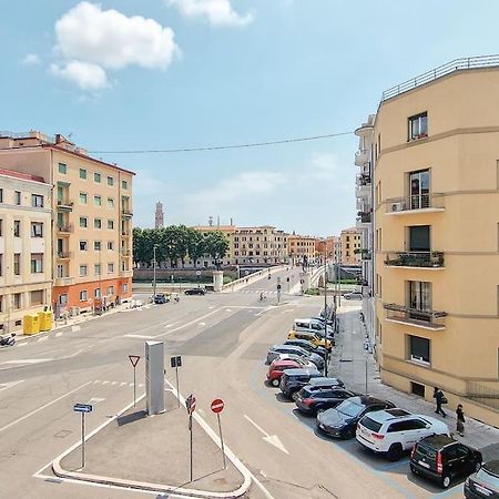 Charme On The River - City Center Apartment Verona Bagian luar foto